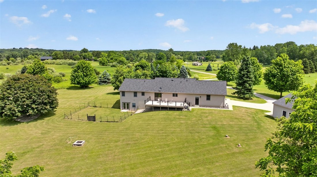 House in Manchester, Michigan, United States 2 - 18321066
