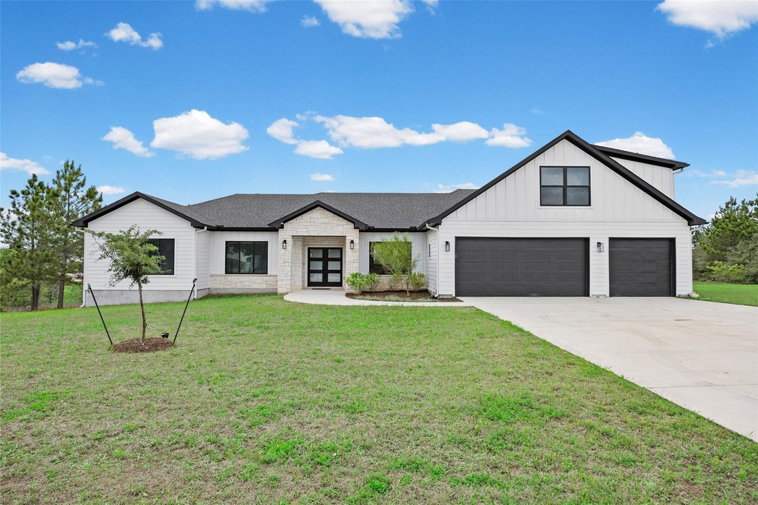 House in Bastrop, Texas, United States 1 - 17707797