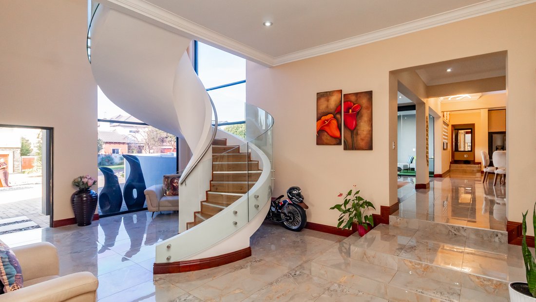 Country House in Mooikloof Glen, Gauteng, South Africa 5 - 18150617