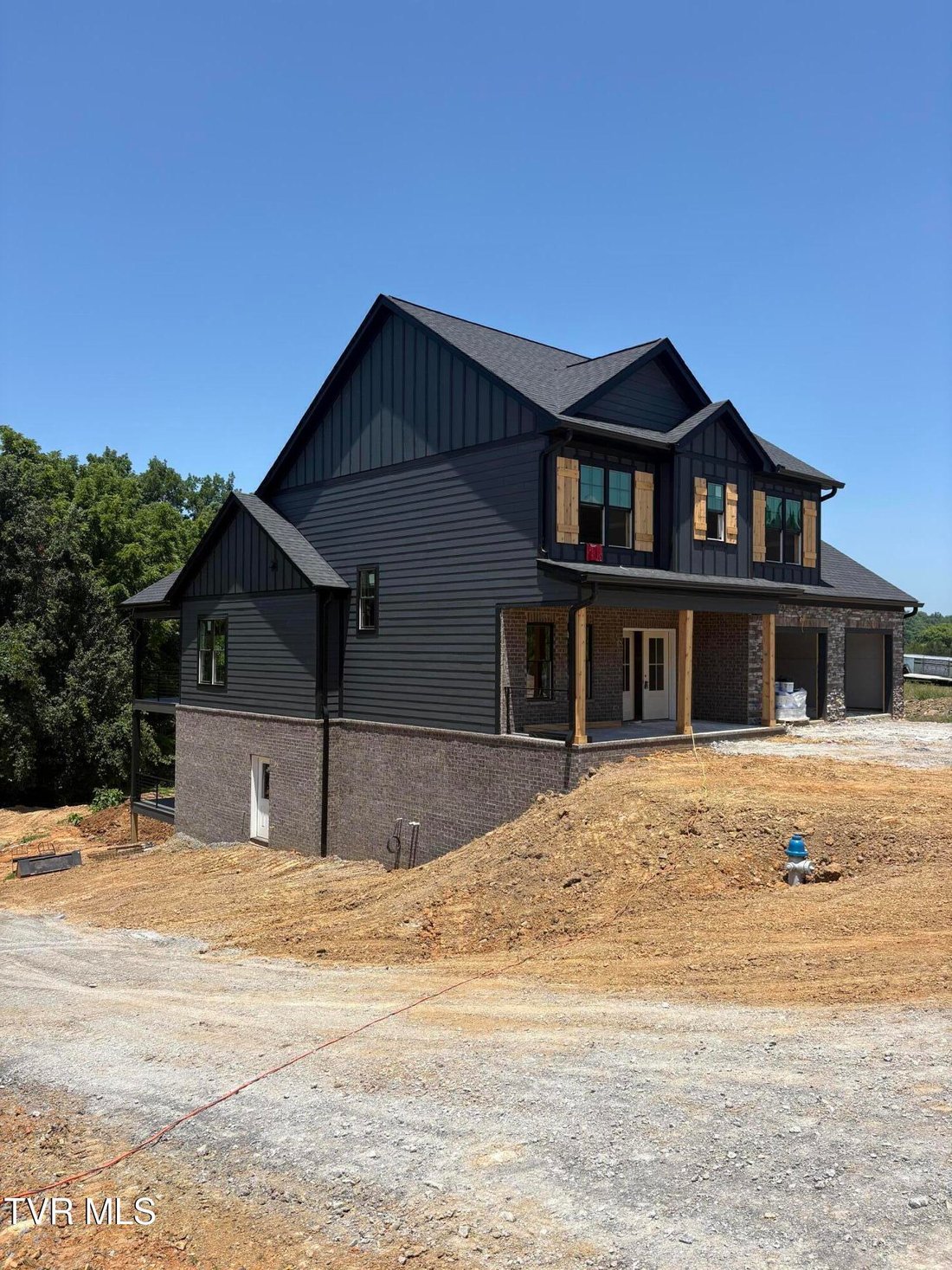 House in Elizabethton, Tennessee, United States 3 - 18321401