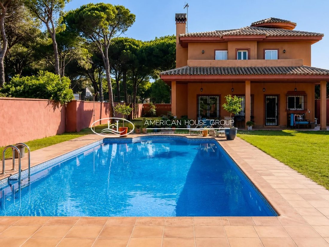 Chalet in Chiclana de la Frontera, Andalusia, Spain 3 - 12725959