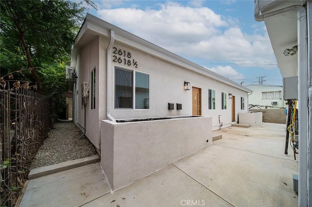 Los Angeles, California, United States 1 - 18321985