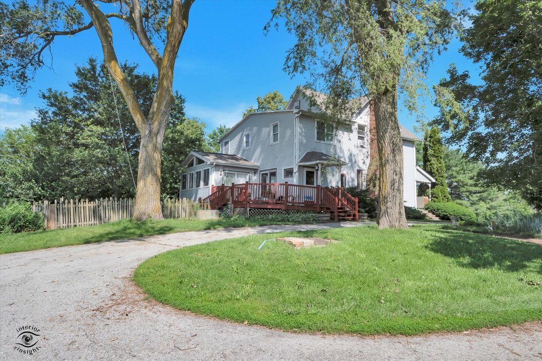 House in Beecher, Illinois, United States 3 - 18322474