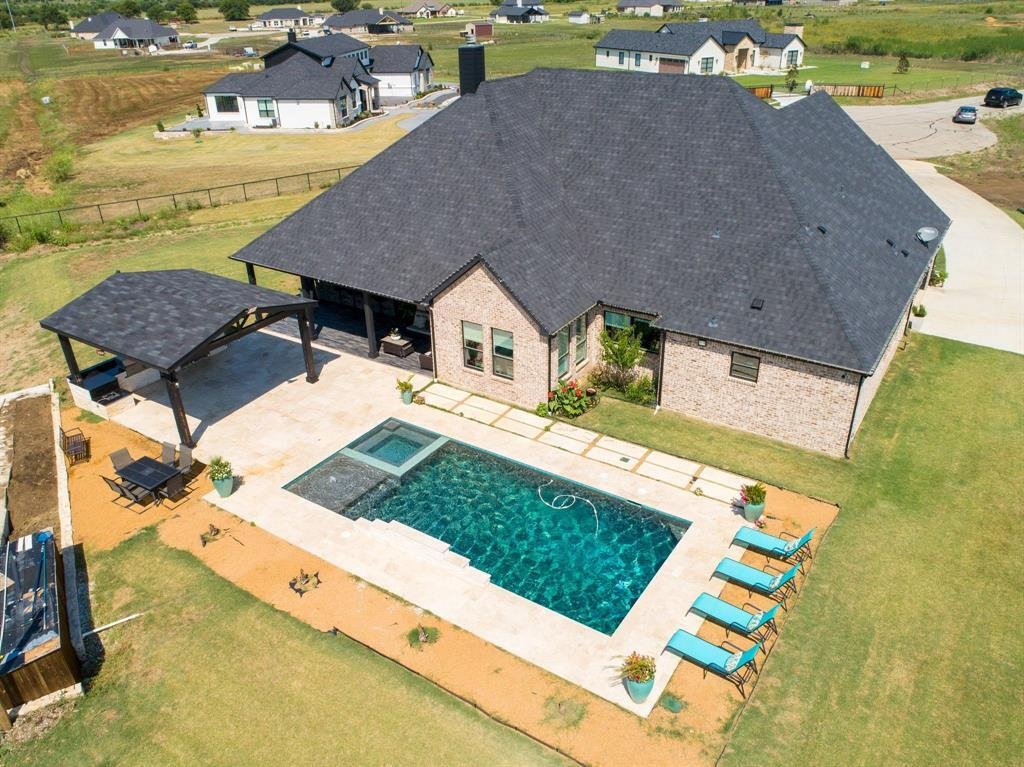 House in Krum, Texas, United States 1 - 18318258