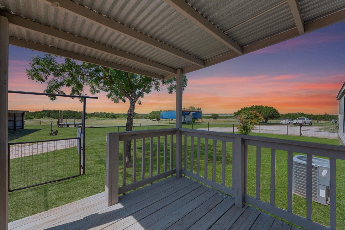 Florence, Texas, United States 5 - 18321665