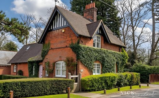 House in Fryerning, Brentwood, England 1