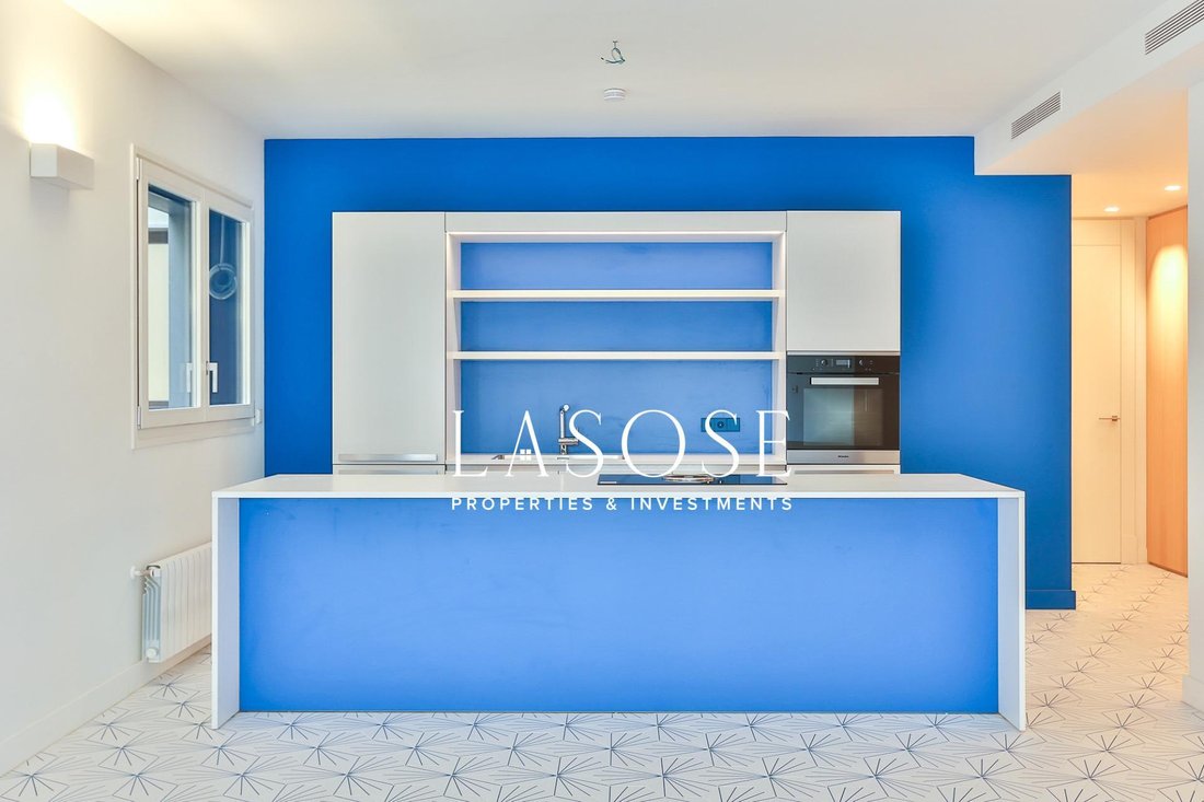 Apartment in Eixample, Barcelona, Spain 4 - 18319528