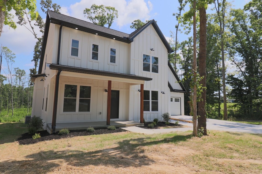 House in Hohenwald, Tennessee, United States 2 - 18322126