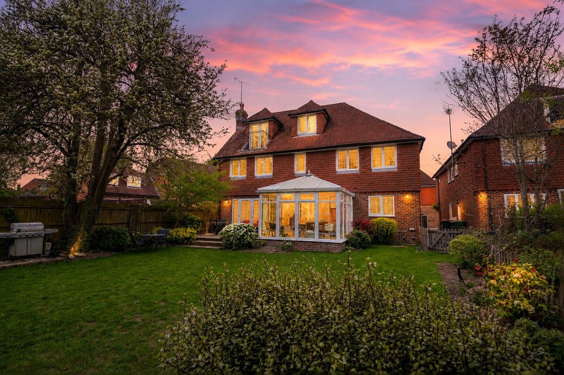 House in Three Bridges, Crawley, England 1 - 18323148