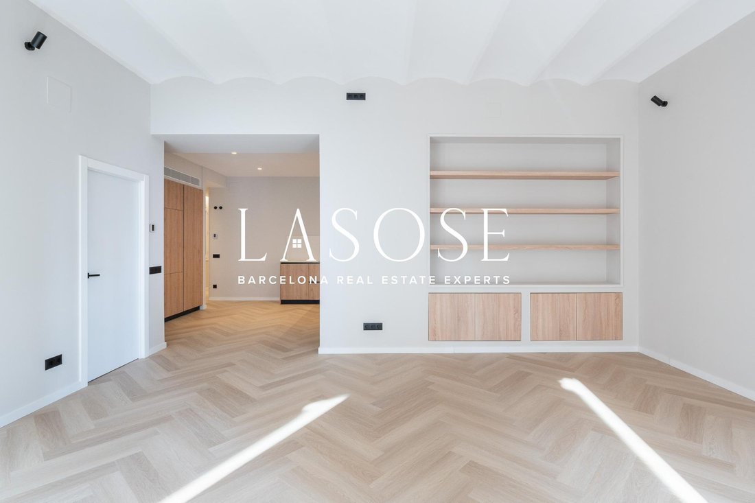 Apartment in Ciutat Vella, Barcelona, Spain 3 - 18320175