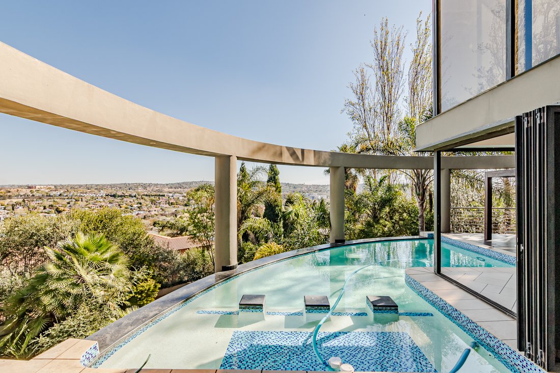 House in Woodhill Golf Estate, Gauteng, South Africa 2 - 16092992