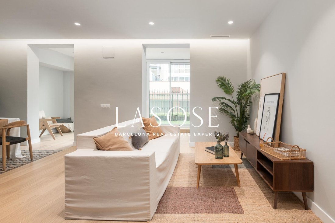 Apartment in Eixample, Barcelona, Spain 4 - 18319888