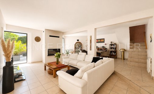 House in Cherbourg-en-Cotentin, Normandy, France 1