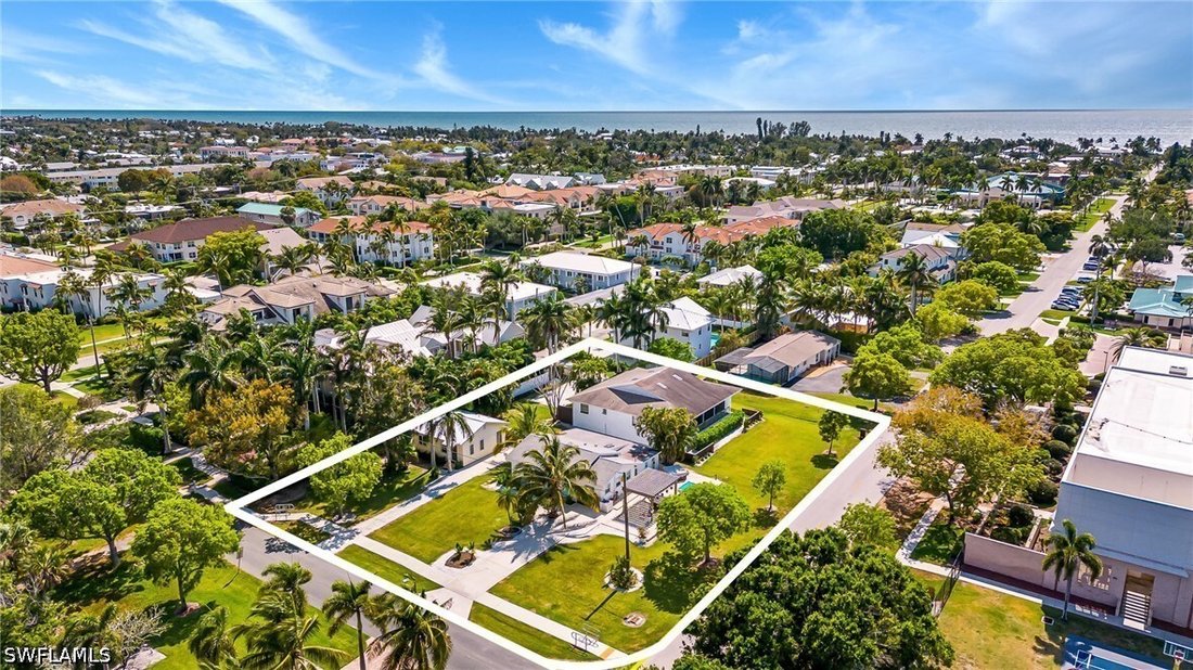 Apartamento en Naples, Florida, Estados Unidos 1 - 17312626