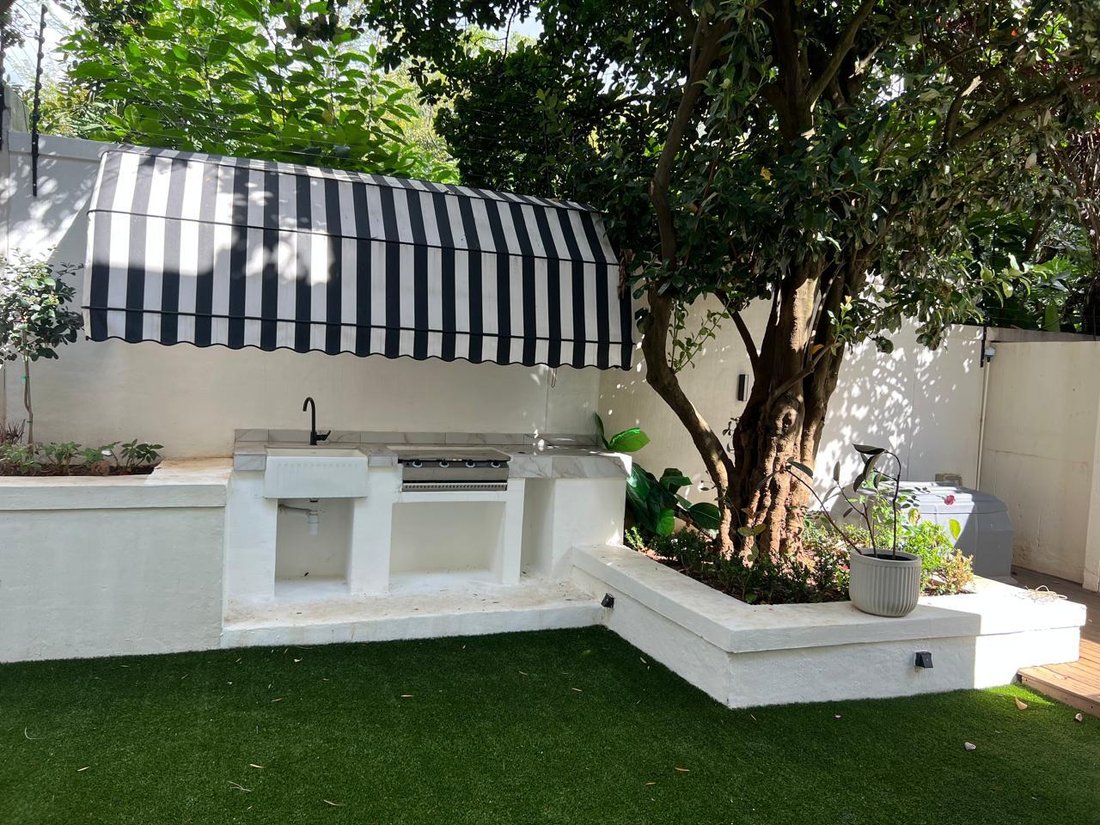 Townhouse in Hyde Park, Gauteng, South Africa 3 - 18320025