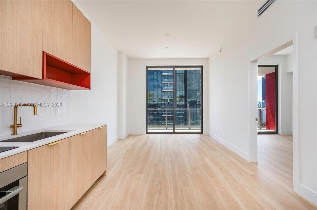 Condo in Miami, Florida, United States 4 - 18323042