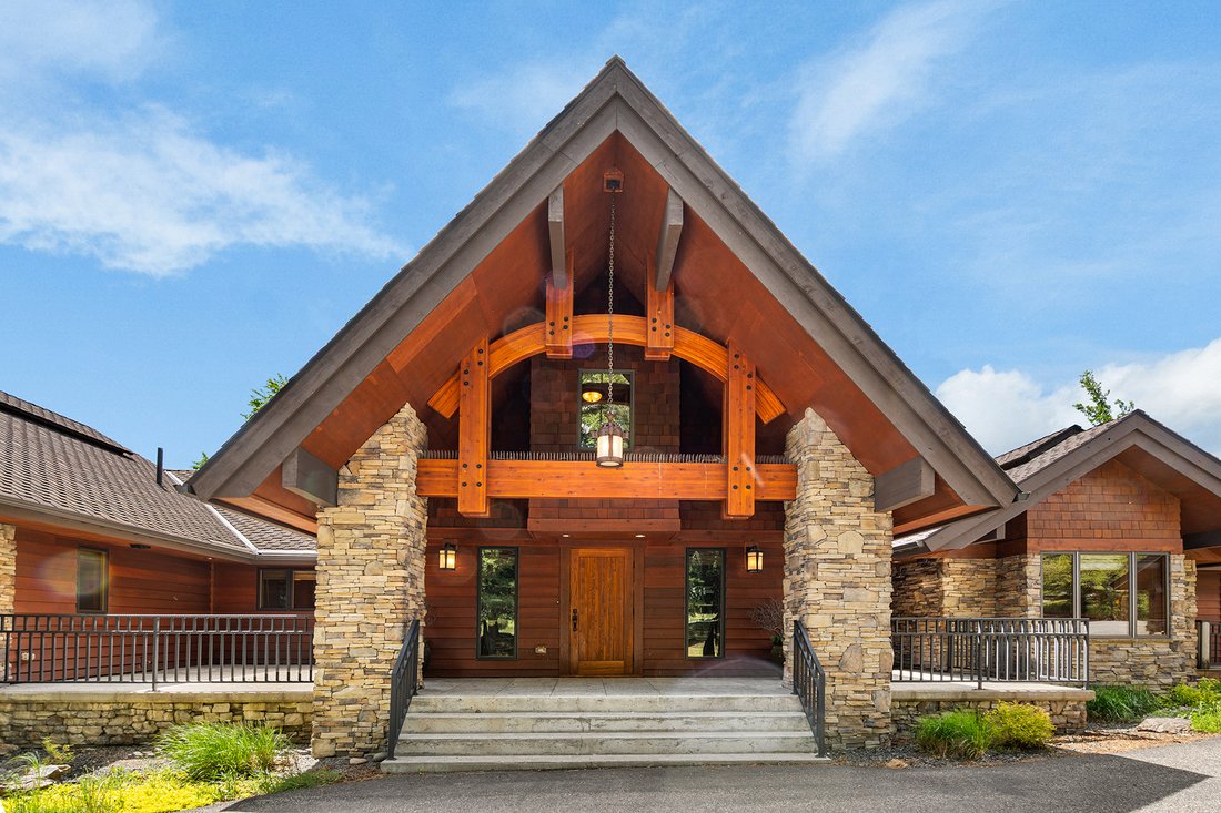 House in Gallatin Gateway, Montana, United States 1 - 18320513