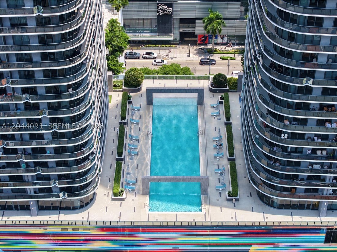 Condo in Miami, Florida, United States 3 - 18285158