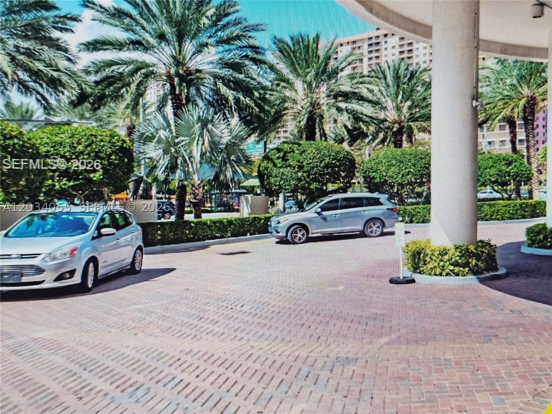 Condo in Sunny Isles Beach, Florida, United States 4 - 18122928