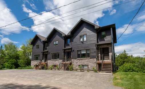 Casa en Saint-Faustin-Lac-Carré, Quebec, Canadá 1