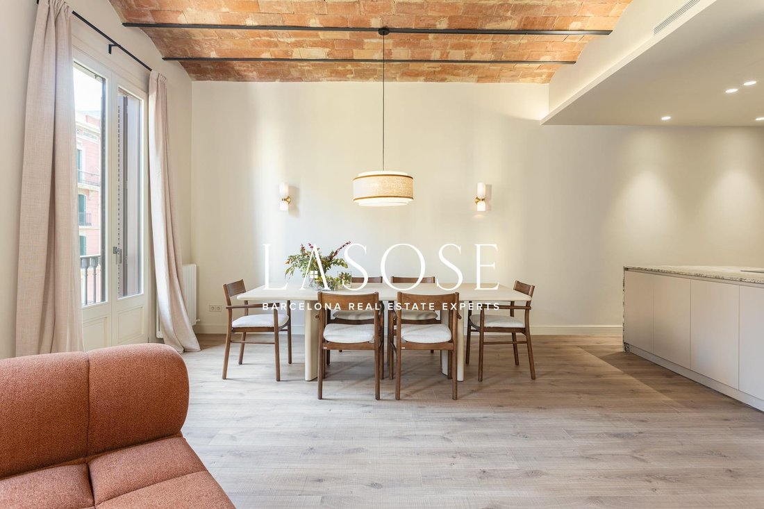 Apartment in Eixample, Barcelona, Spain 3 - 18319476
