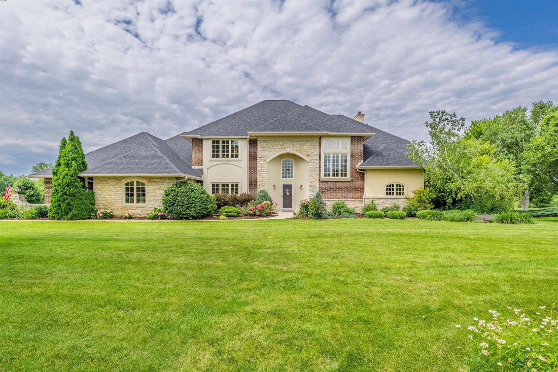 House in Stoughton, Wisconsin, United States 2 - 18321733