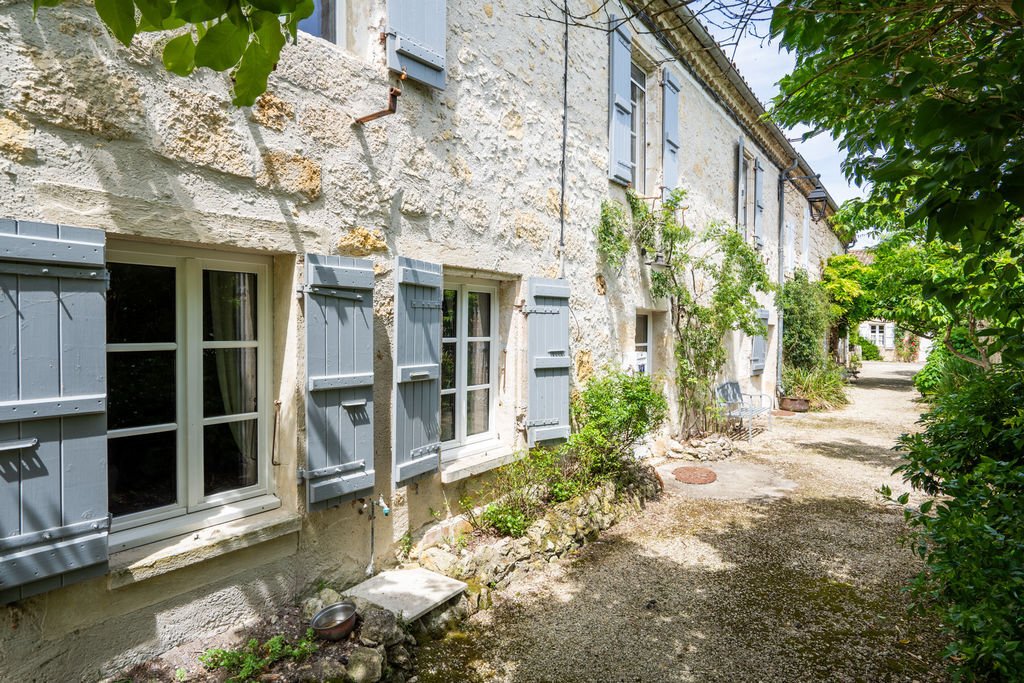 House in Larressingle, Occitania, France 3 - 18323167