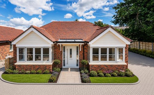 Bungalow in Surrey, England 1