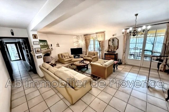 Villa in Rognes, Provence-Alpes-Côte d'Azur, France 4 - 17802546