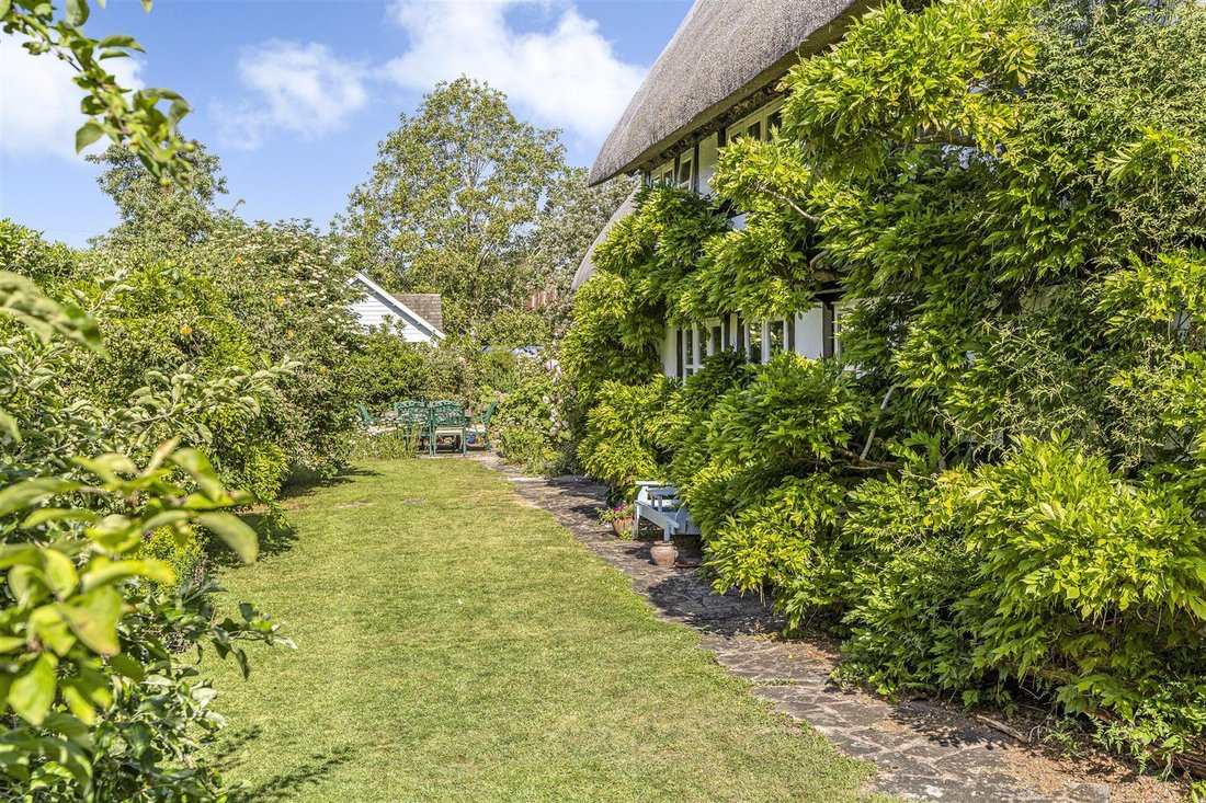 House in Twyning, England 3 - 17908962