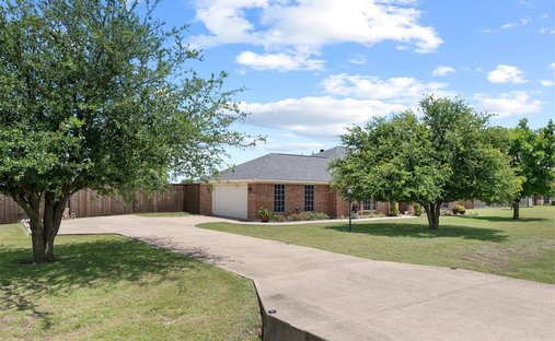 House in Venus, Texas, United States 1