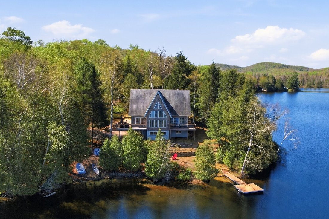 House in Amherst, Quebec, Canada 1 - 18205384