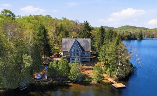 House in Amherst, Quebec, Canada 1