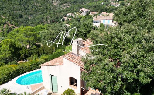 Villa in Rayol-Canadel-sur-Mer, Provence-Alpes-Côte d'Azur, France 1