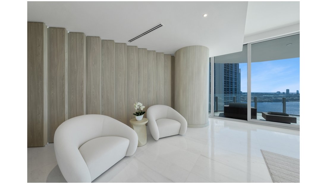 Condo in Miami, Florida, United States 4 - 18306627