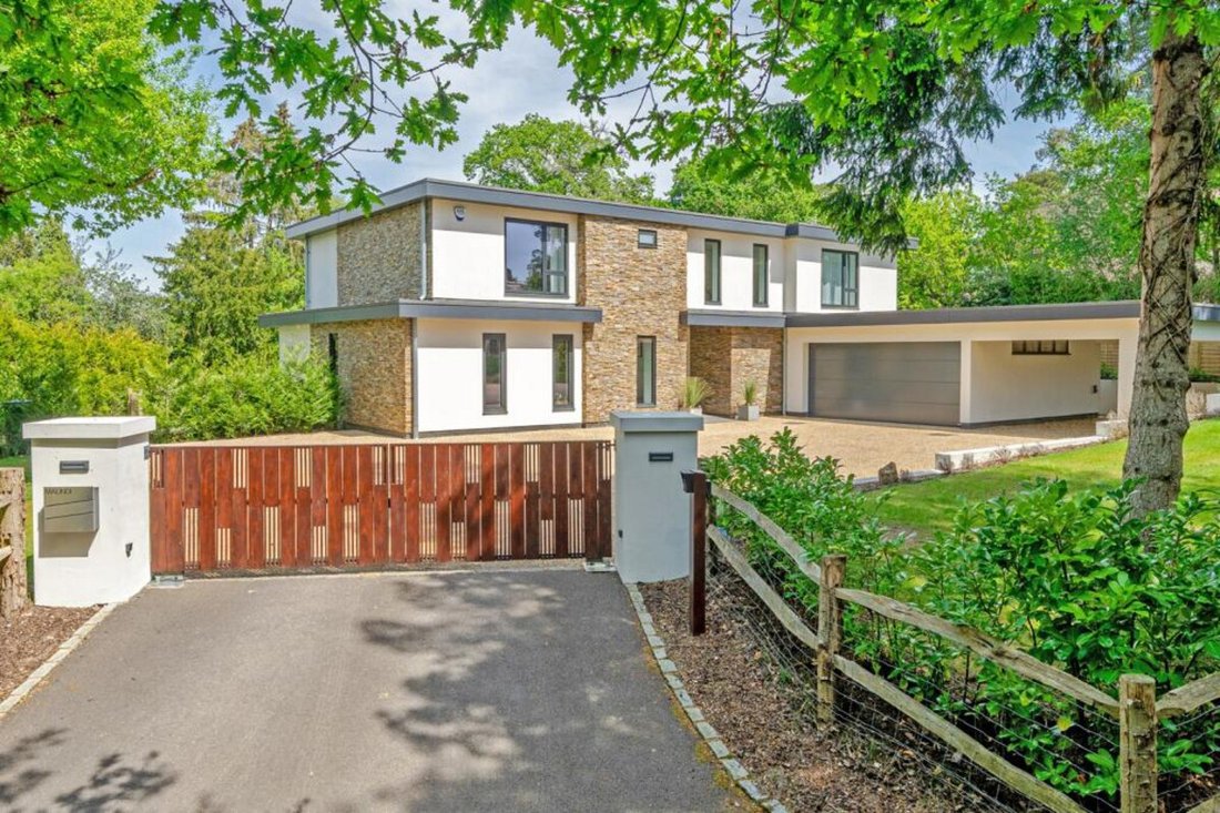 House in West Chiltington, England 1 - 18319878
