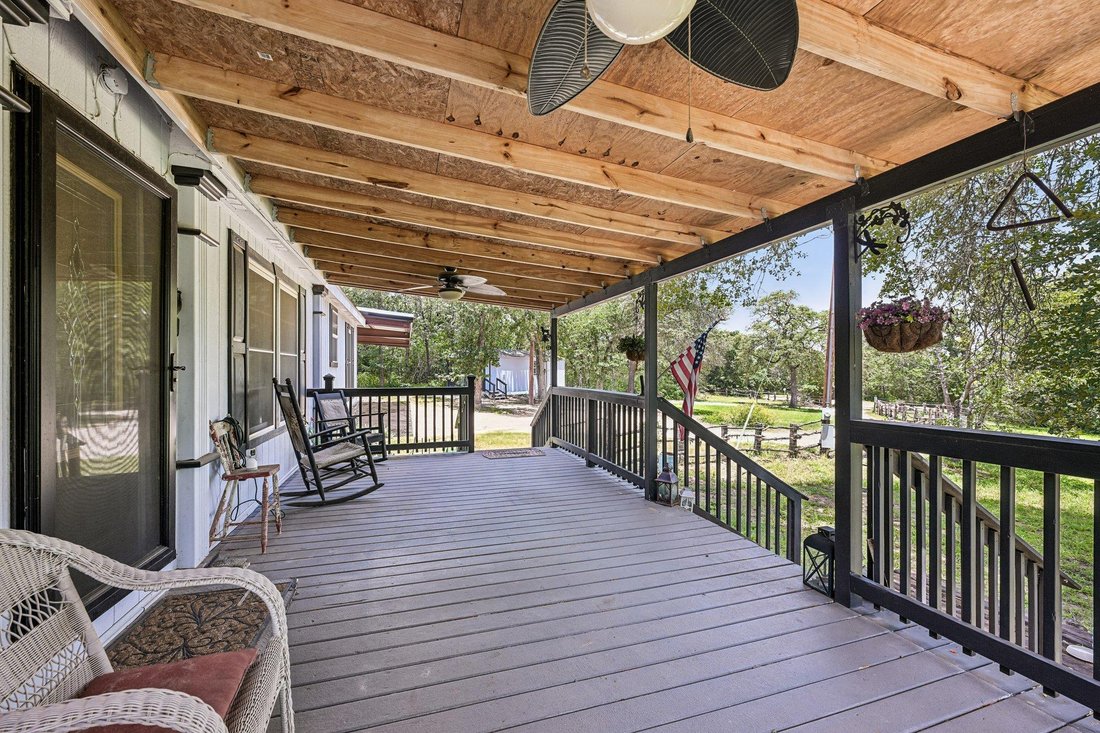 Elgin, Texas, United States 3 - 18321651
