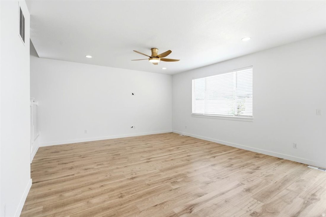 House in Layton, Utah, United States 4 - 18321040