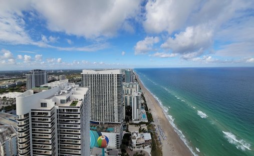 Condo in Hallandale Beach, Florida, United States 1