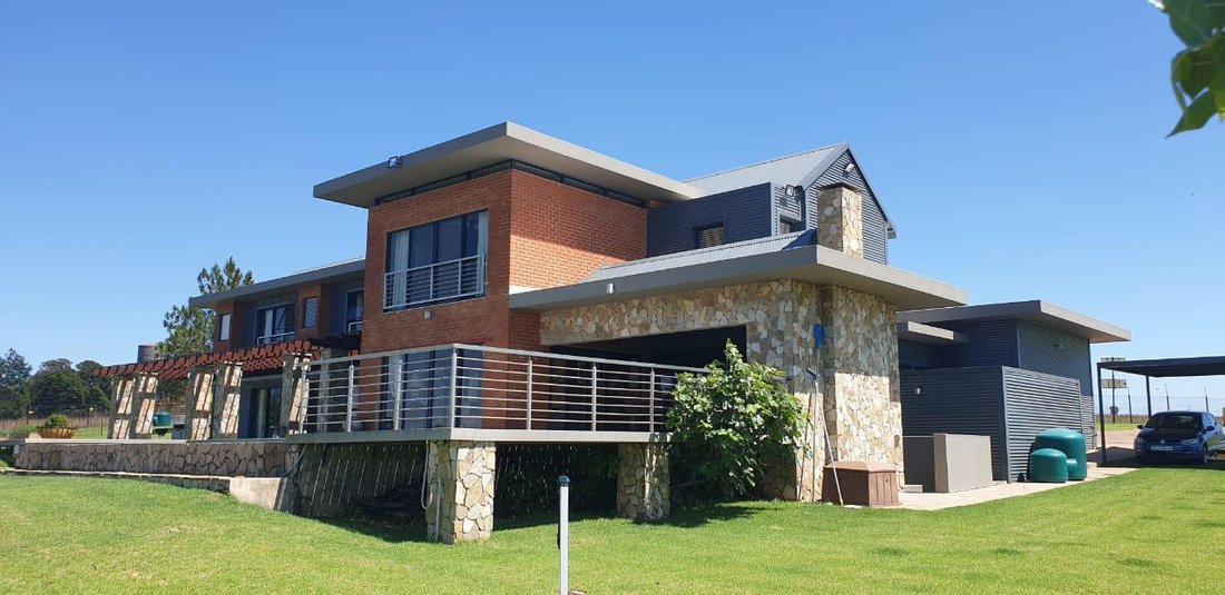 Farm Ranch in Pretoria, Gauteng, South Africa 1 - 14466481