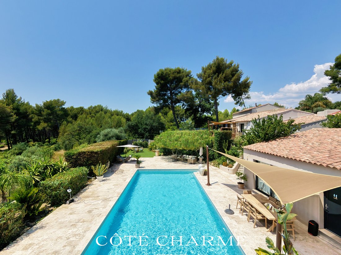House in Centre Ville, Le Beausset, France 4 - 18321657