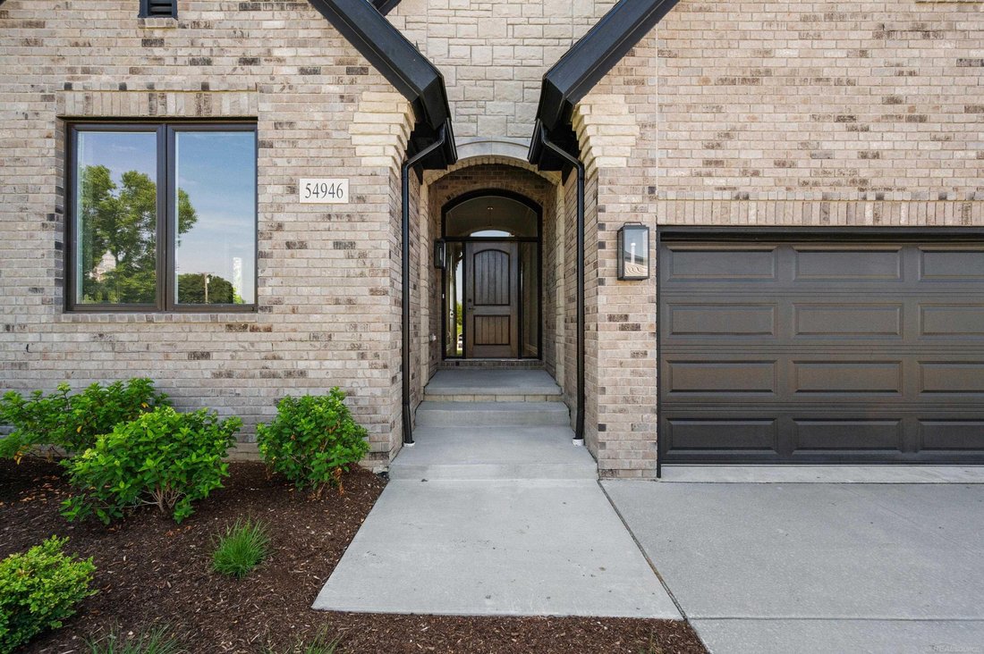 House in Utica, Michigan, United States 3 - 18321070