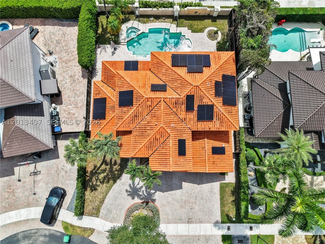 House in Hialeah, Florida, United States 3 - 17909859