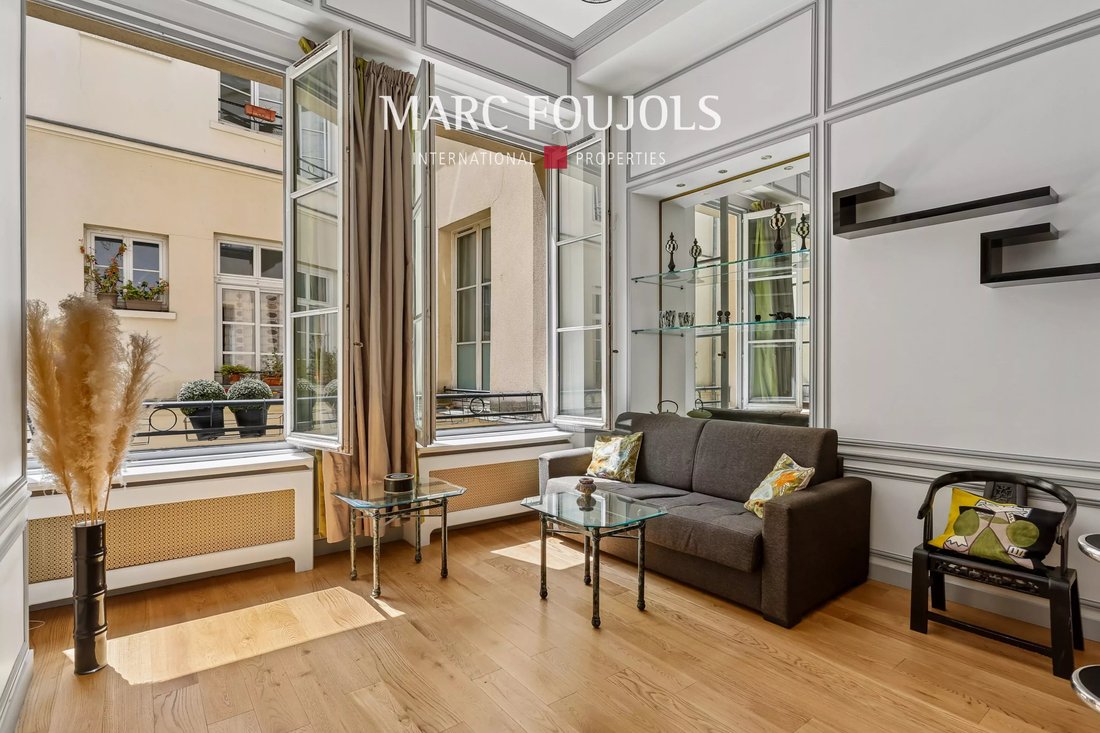 Apartment in Sainte Avoie, Paris 3e Arrondissement, Paris 4 - 18320030