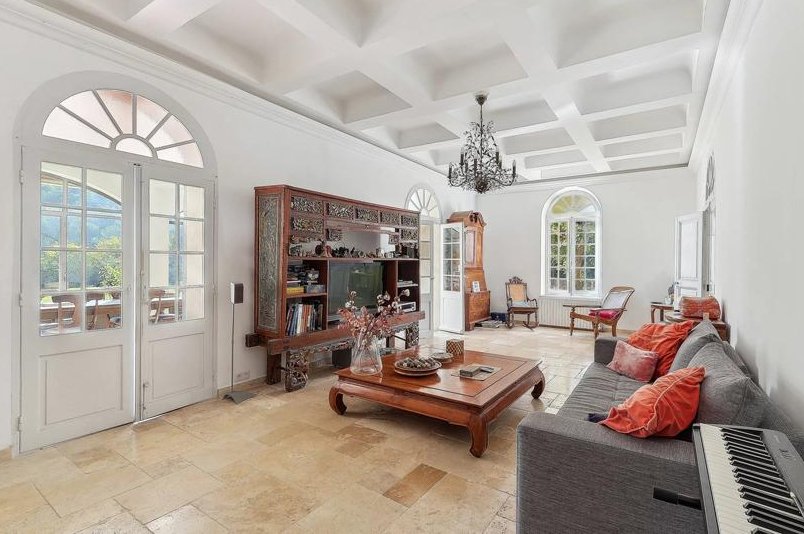 Villa in Mazenod-Bellevue-Saint Donat-Banon, Aix-en-Provence, France 2 - 18323246