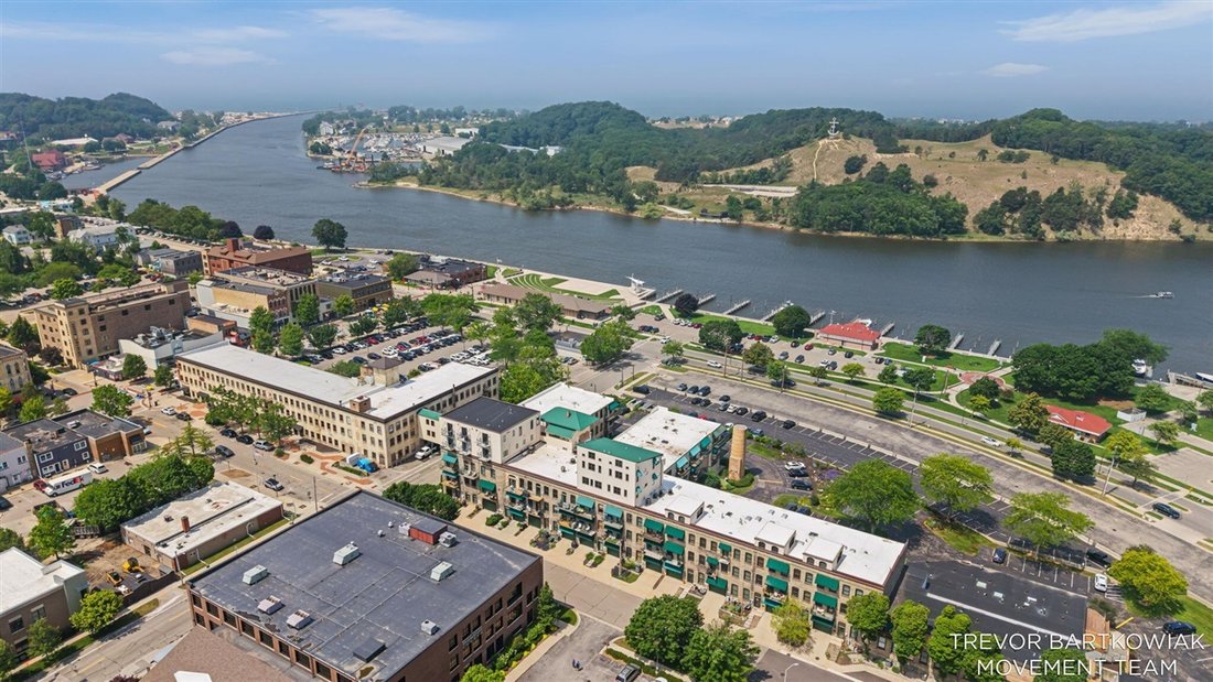 Condo in Grand Haven, Michigan, United States 1 - 18321101