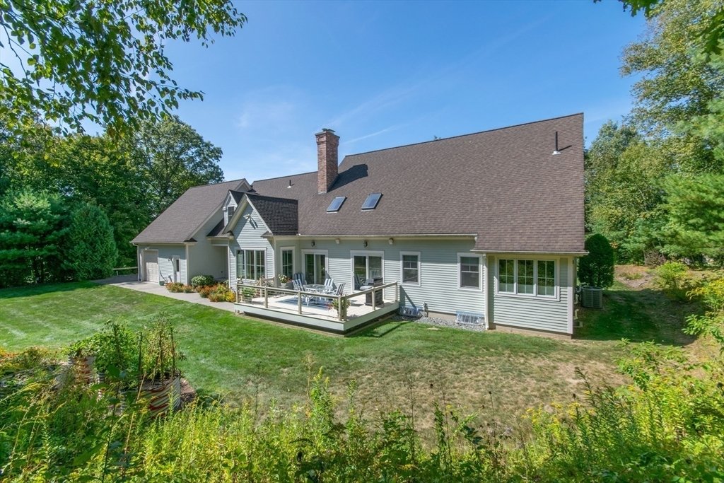 House in Holyoke, Massachusetts, United States 4 - 16288108