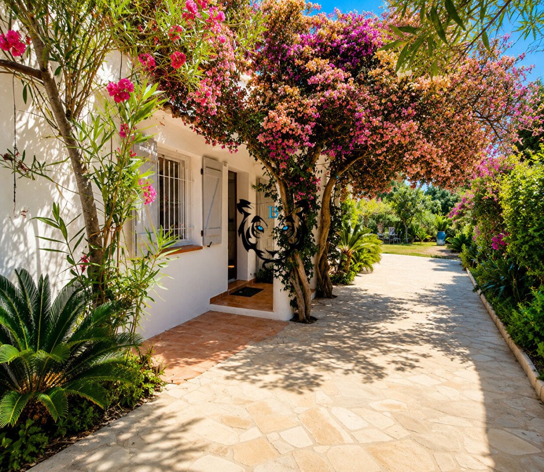 House in Nartelle-Noyer-Bellevue-bd des Sardinaux, Sainte-Maxime, France 4 - 15768558