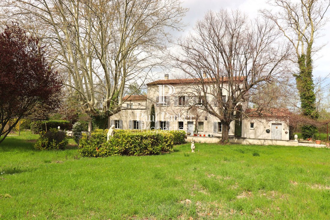 Villa in Caumont-sur-Durance, Provence-Alpes-Côte d'Azur, France 1 - 18323282