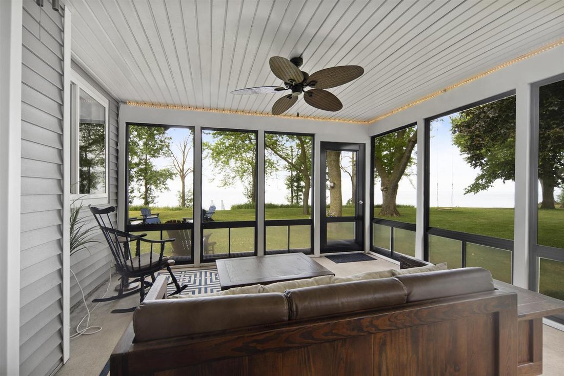 House in Chilton, Wisconsin, United States 4 - 18320802